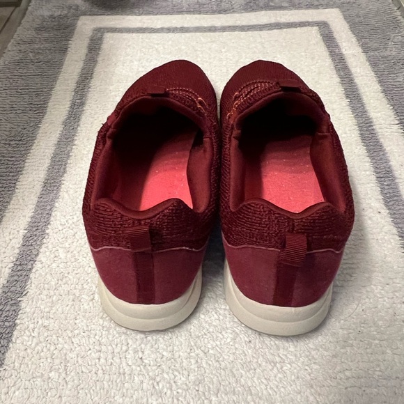Easy Spirit Maroon Knit Lace-Up Sneakers Size 10W - Picture 2 of 9